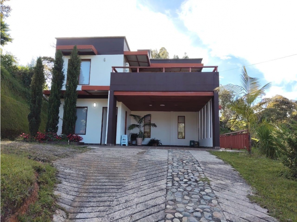 HERMOSA FINCA EN VENTA MARINILLA SANTUARIO