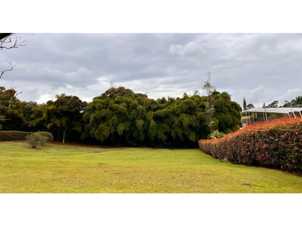 HERMOSO LOTE EN VENTA PARCELACIÓN LLANOGRANDE