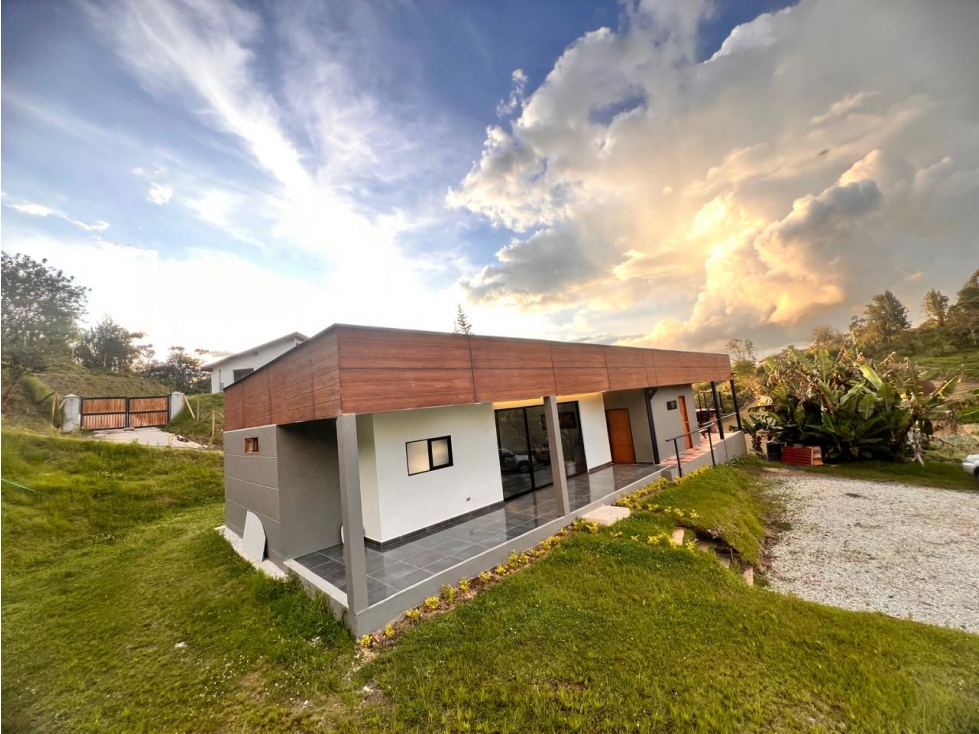 LINDA CASA FINCA EN VENTA EL CARMEN DE VIBORAL — foto 2