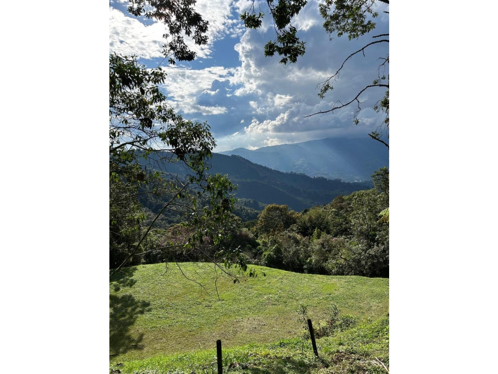 ENCANTADOR LOTE EN VENTA ENVIGADO
