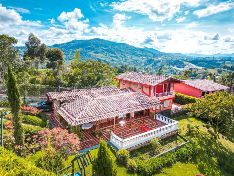 ENCANTADORA FINCA EN VENTA EL SANTUARIO