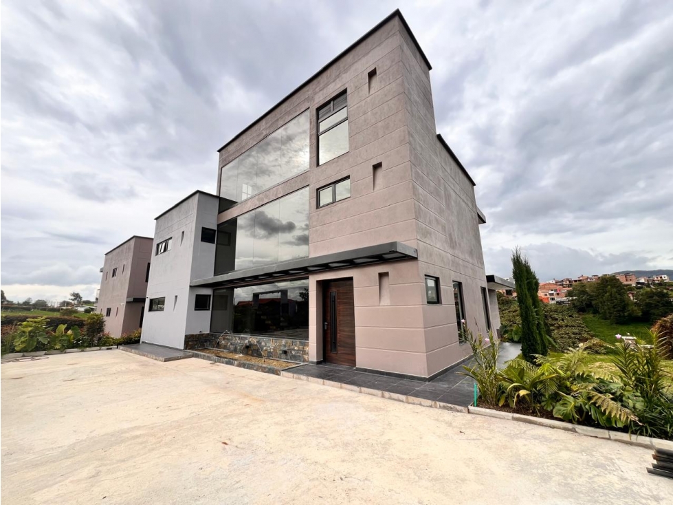 HERMOSA CASA FINCA DE LUJO EN VENTA EL CARMEN DE VIBORAL