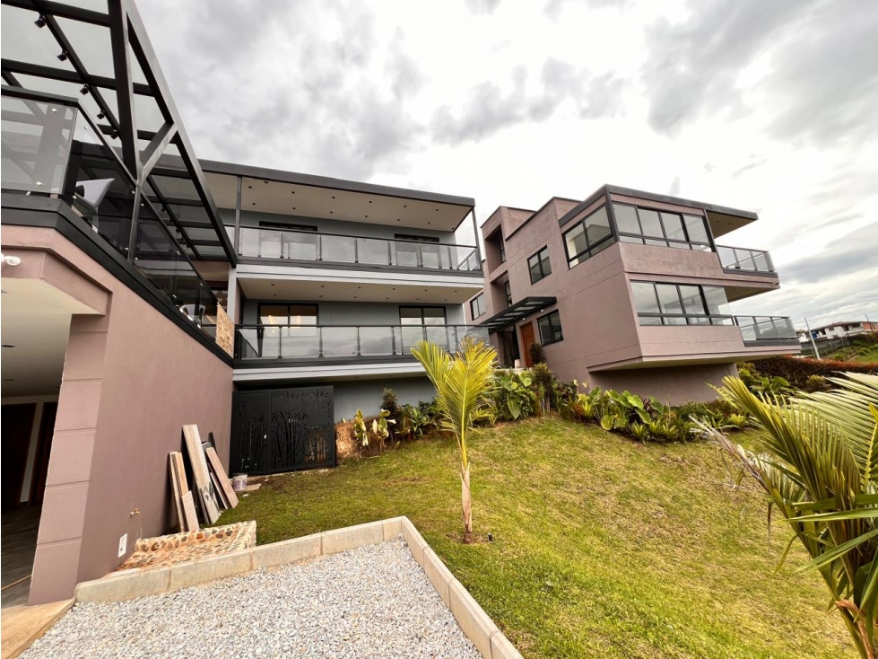 HERMOSA CASA FINCA DE LUJO EN VENTA EL CARMEN DE VIBORAL