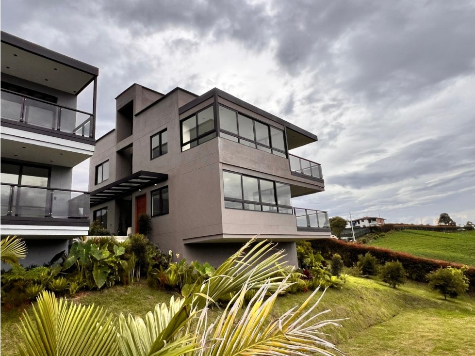 HERMOSA CASA FINCA DE LUJO EN VENTA EL CARMEN DE VIBORAL