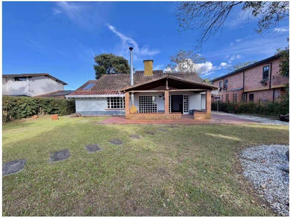 ENCANTADORA CASA CAMPESTRE EN VENTA RIONEGRO