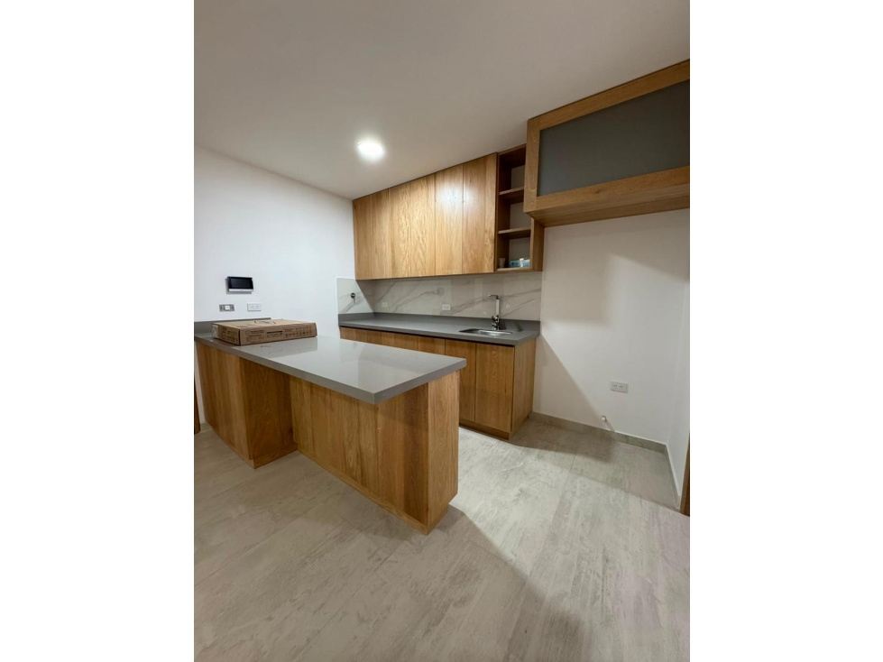 ACOGEDOR APARTAMENTO EN RENTA EL CARMEN DE VIBORAL