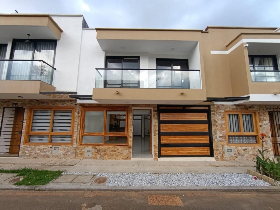 ESPECTACULAR CASA EN VENTA PARA ESTRENAR LA CEJA