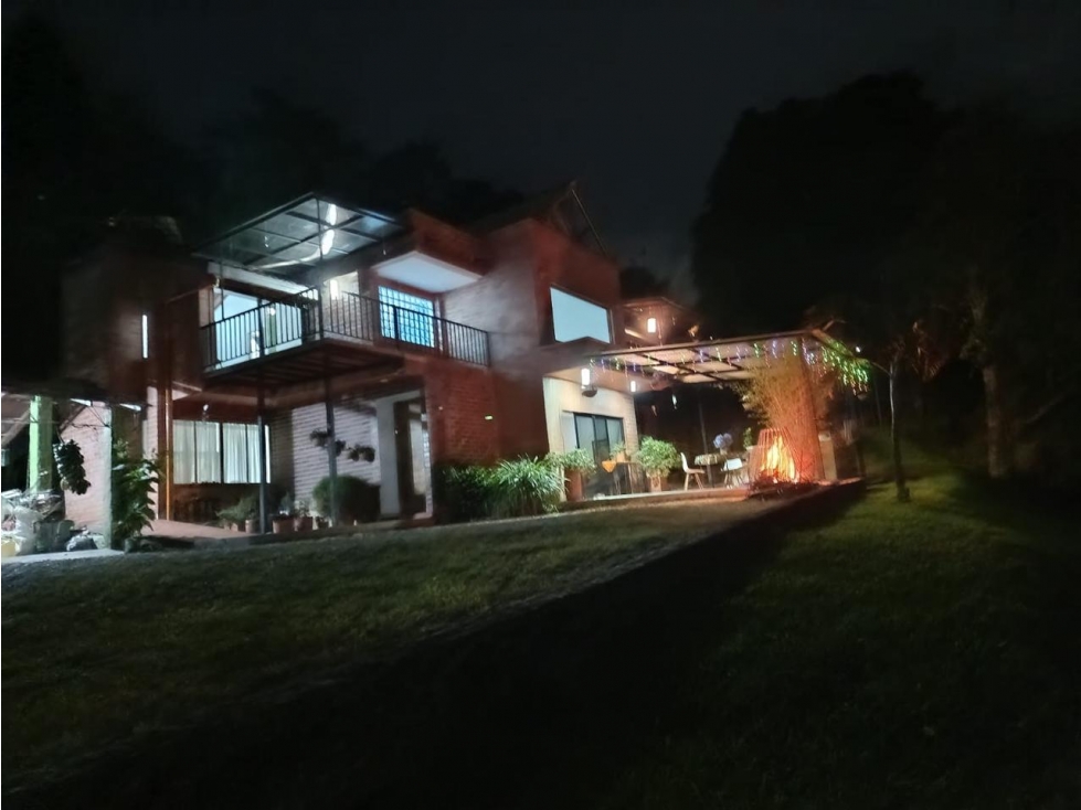 HERMOSA CASA EN VENTA ENVIGADO SECTOR EL CHINGUI — foto 4