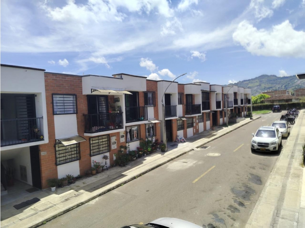 LINDO APARTAMENTO EN VENTA EL CARMEN EN SEGUNDO PISO EN EL CARMEN VIB.