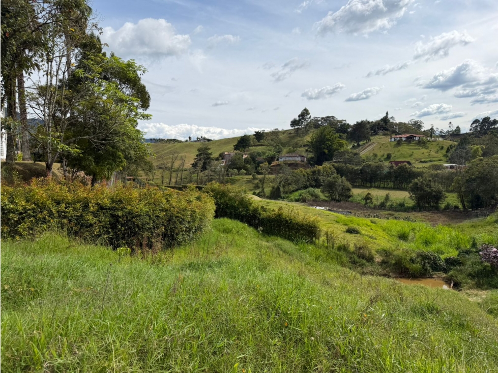 BELLO LOTE CAMPESTRE EN VENTA SECTOR CANADA