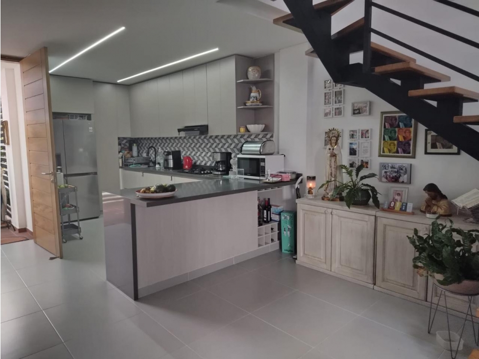 LINDA CASA EN UNIDAD EN VENTA LA CEJA — foto 3