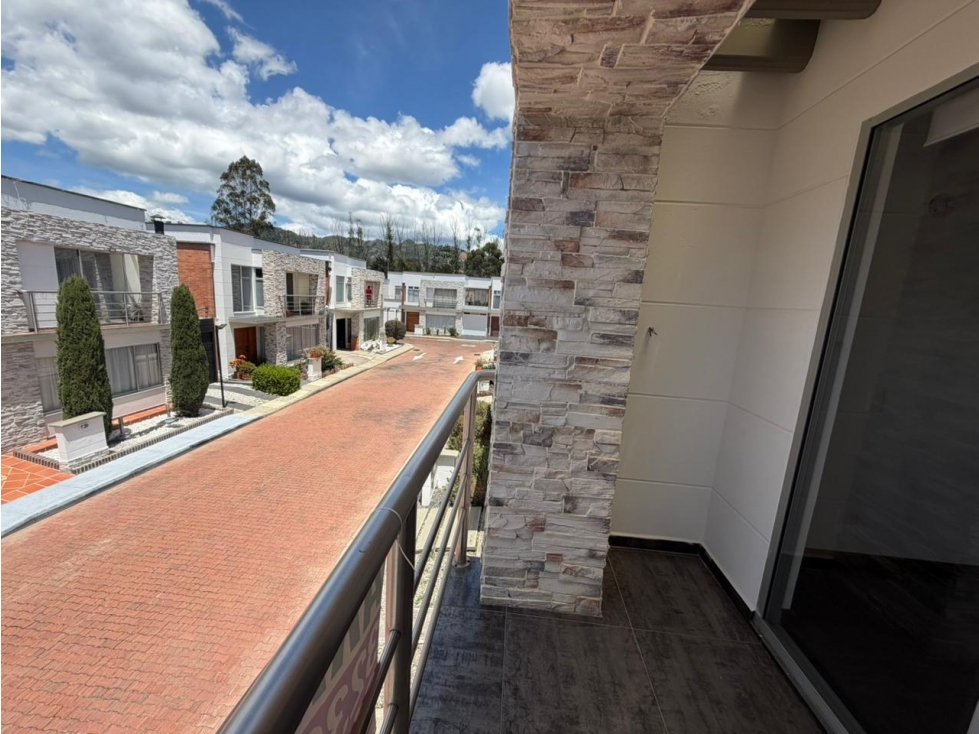 ESPECTACULAR CASA EN CONDOMINIO CAMPESTRE LA CEJA