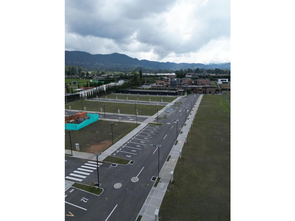 ESPECTACULAR LOTE ESQUINERO EN VENTA LA CEJA