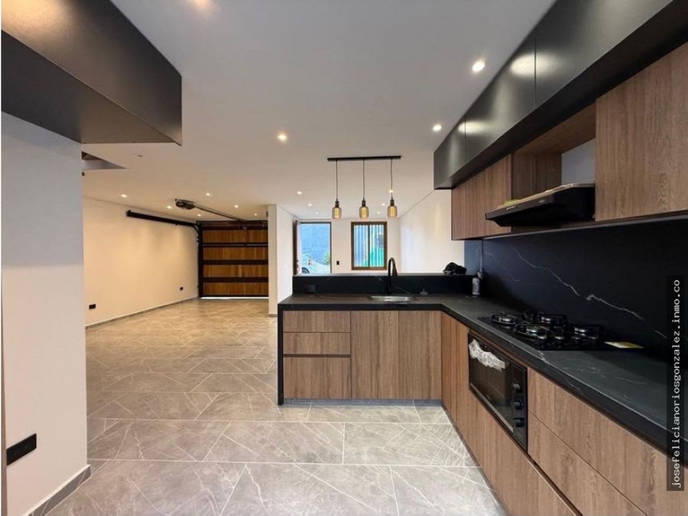 ESPECTACULAR CASA NUEVA EN VENTA LA CEJA
