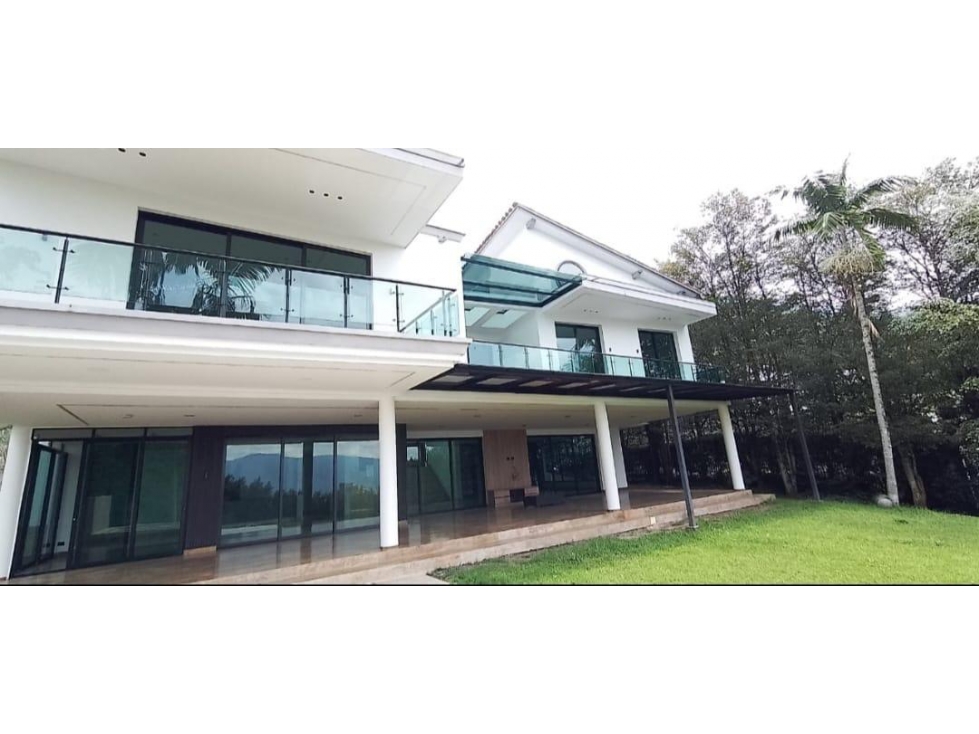 ESPECTACULAR CASA CAMPESTRE EN VENTA POBLADO