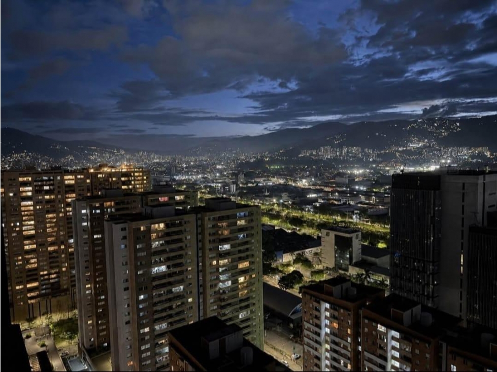 EXCLUSIVO APARTAMENTO DE LUJO EN VENTA EL POBLADO