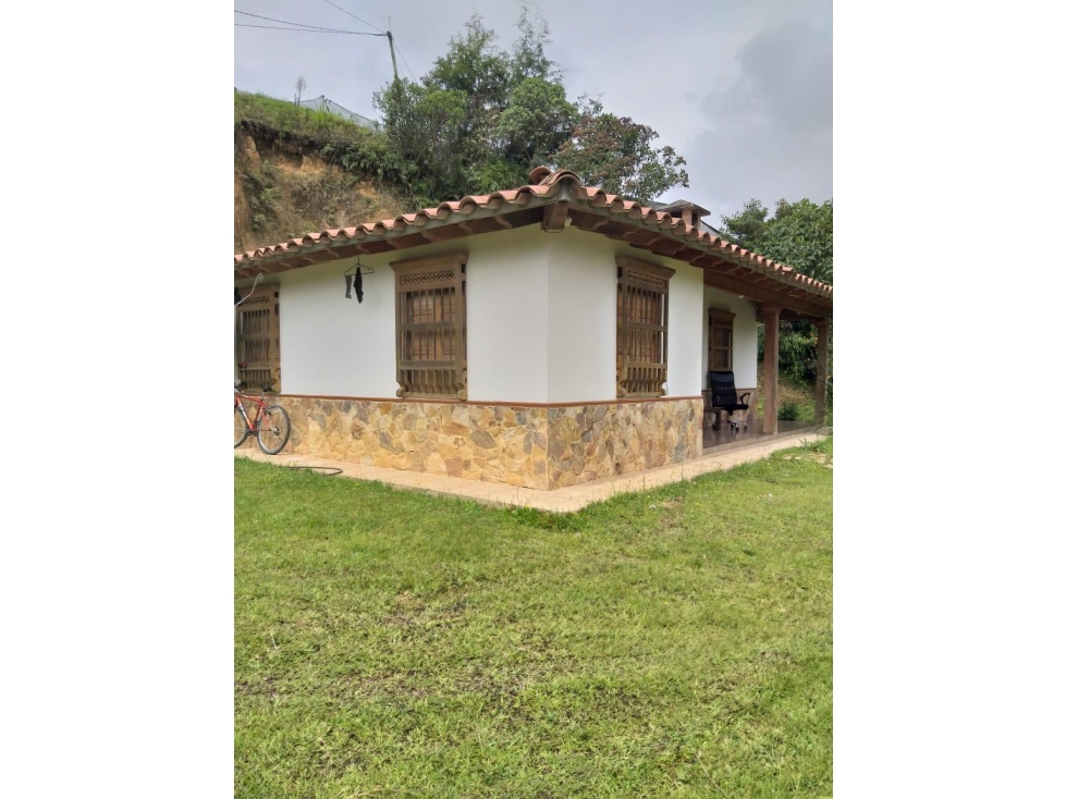 LINDA FINCA EN VENTA EN LA VEREDA QUIRAMA EN EL CARMEN DE VIBORAL ANT. - 2