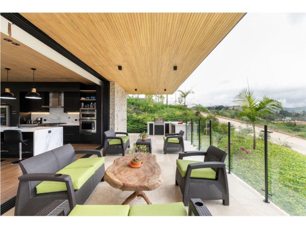 ESPECTACULAR CASA FINCA EN VENTA EL PEÑOL CON EMBALSE - 4