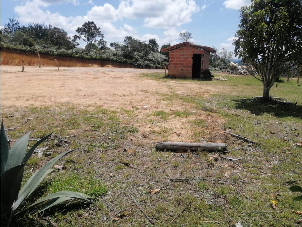 ENCANTADOR LOTE EN VENTA CONDOMINIO SAN VICENTE — foto 2