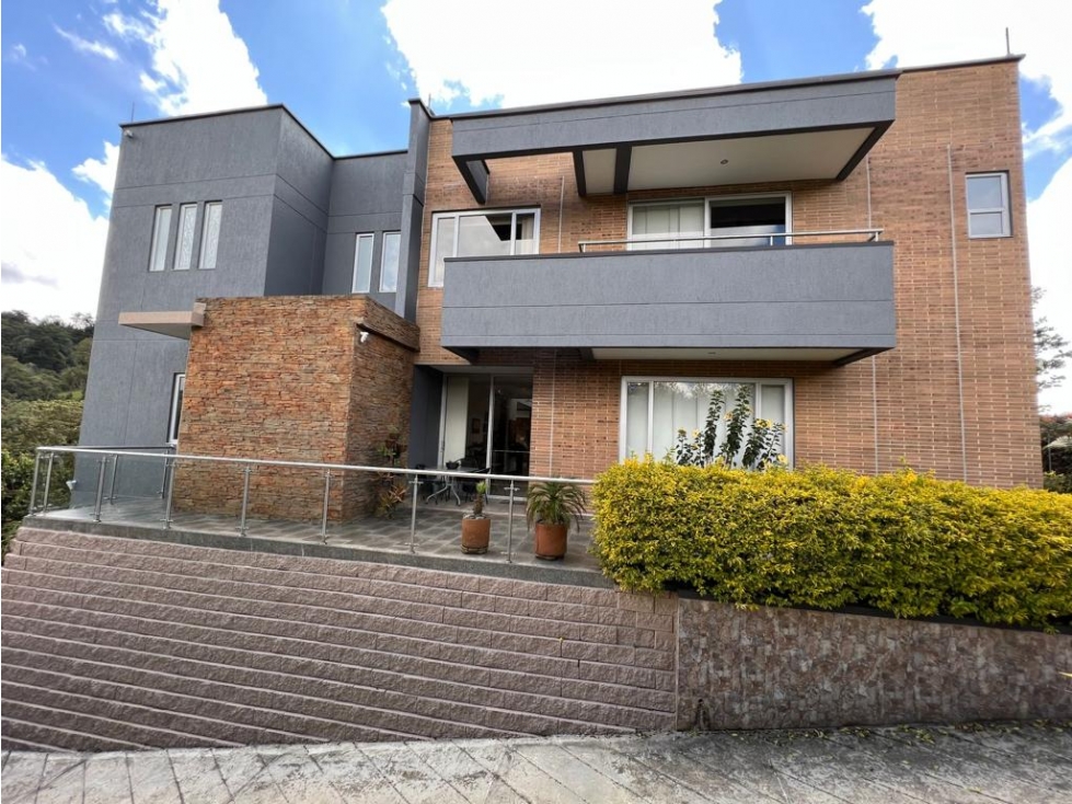 ESPECTACULAR CASA EN VENTA ALTO DE PALMAS — foto 2