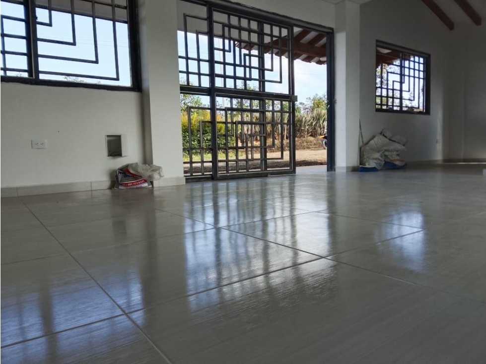 HERMOSA FINCA EN VENTA PARA ESTRENAR CERCA A LA AUTOPISTA — foto 4