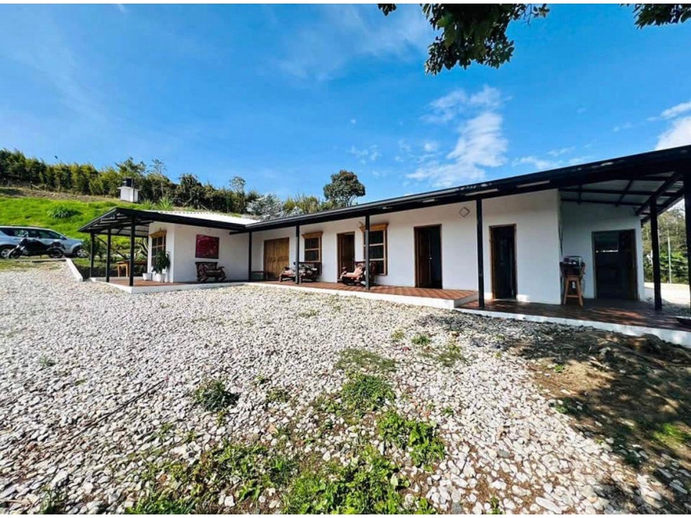 HERMOSA FINCA EN VENTA CARMEN DE VIBORAL