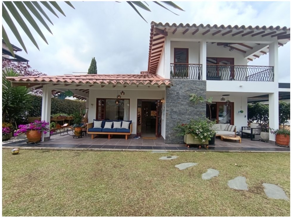 ENCANTADORA CASA CAMPESTRE EN VENTA LA CEJA
