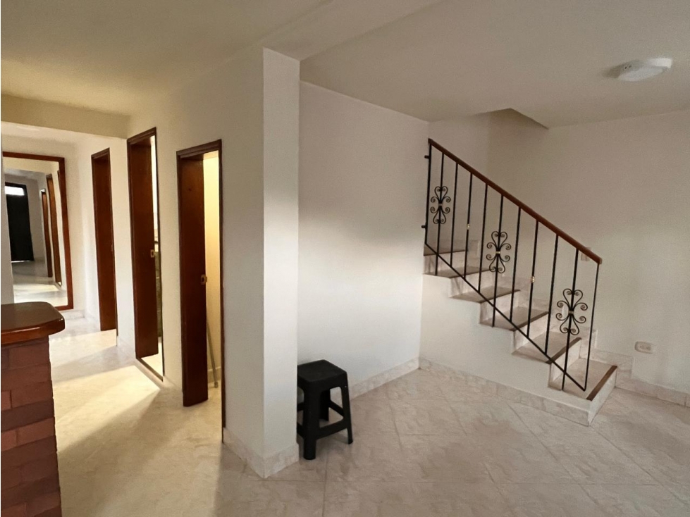 HERMOSA CASA ESQUINERA EN VENTA CON PROYECCIÓN COMERCIAL — foto 5