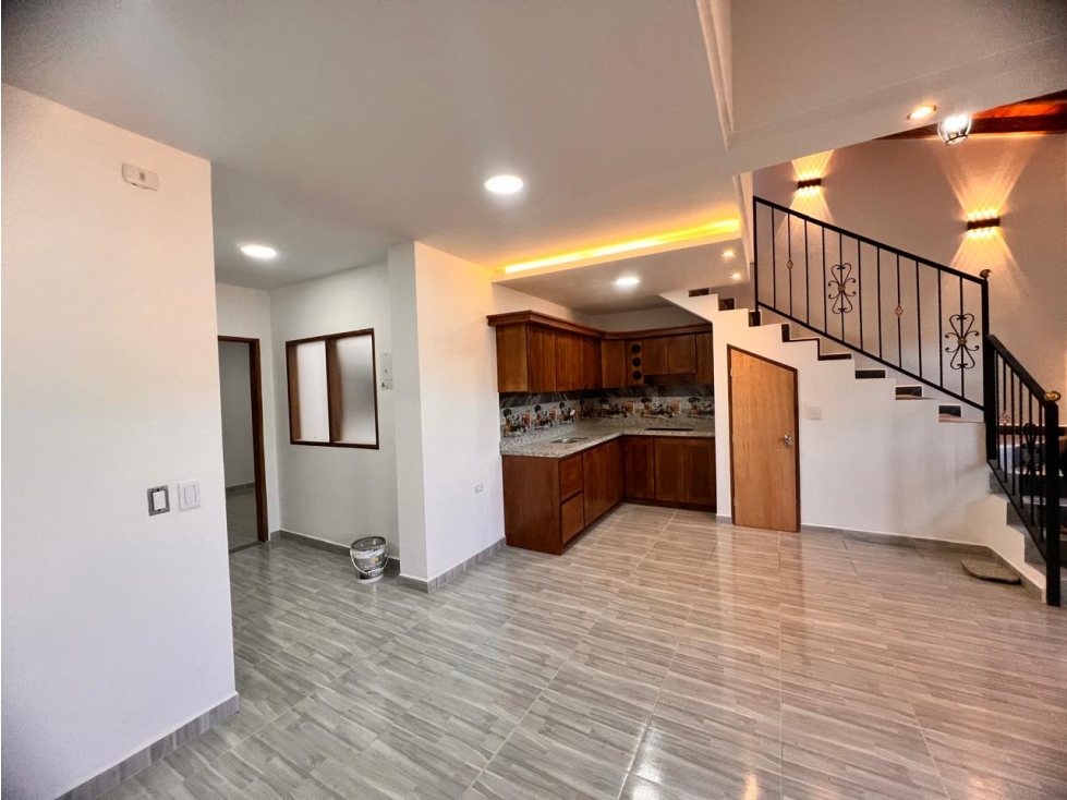 CASA EN VENTA DE SEGUNDO... PISO MAS MANSARDA EL CARMEN DE VIBORAL — foto 3