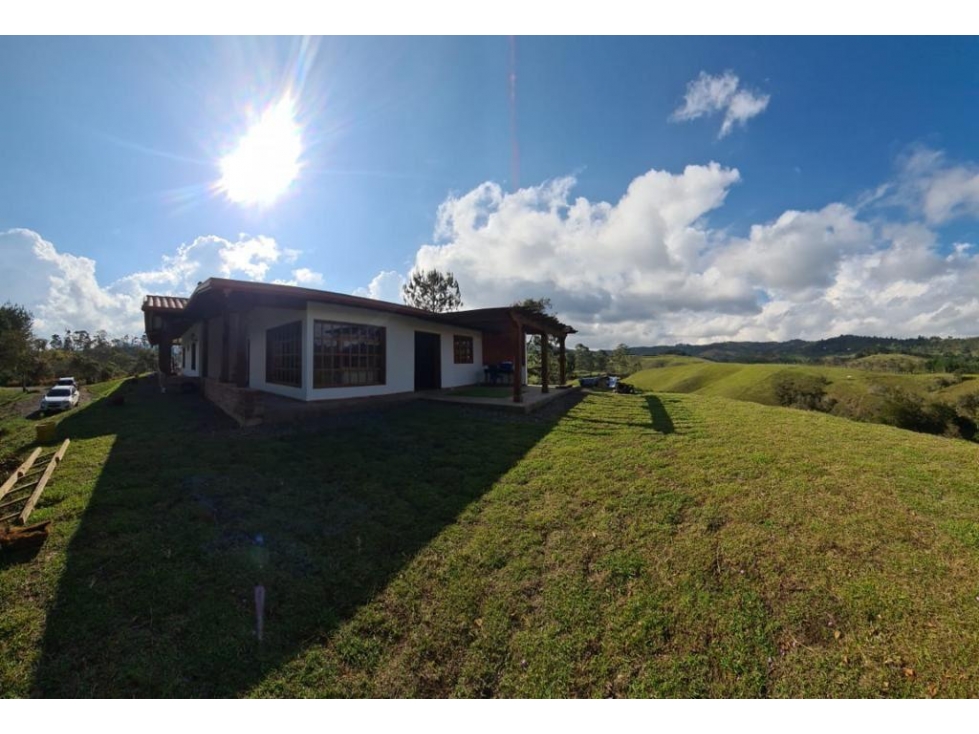 ENCANTADORA FINCA EN VENTA EN SAN VICENTE - 2