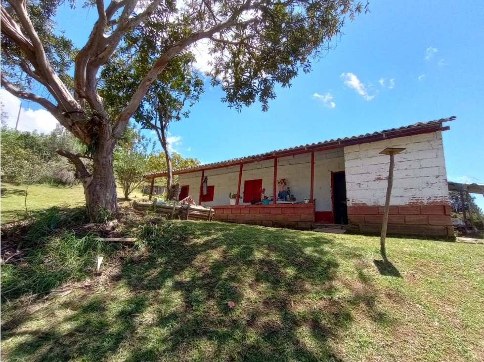 HERMOSA CASA CAMPESINA EN VENTA EN MARINILLA - 2