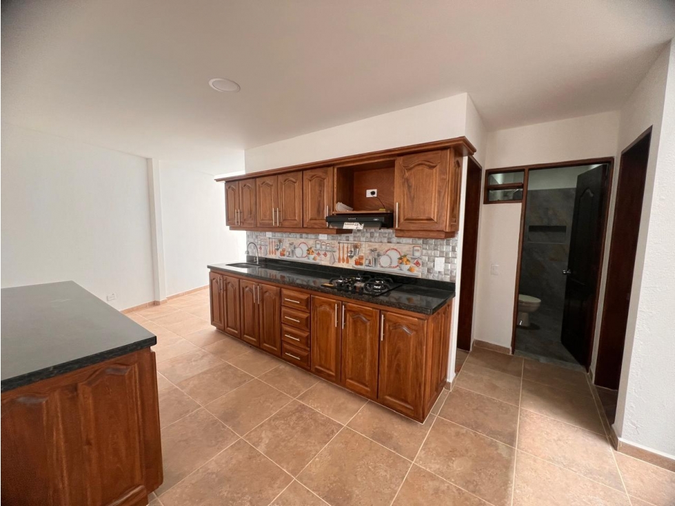 ESPACIOSO APARTAMENTO EN VENTA EN EL CARMEN DE VIBORAL