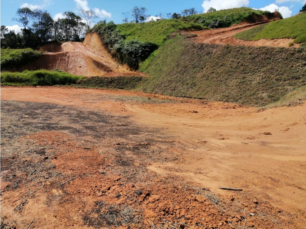 ENCANTADORES LOTES EN VENTA GUARNE CERCA AL AEROPUERTO — foto 4