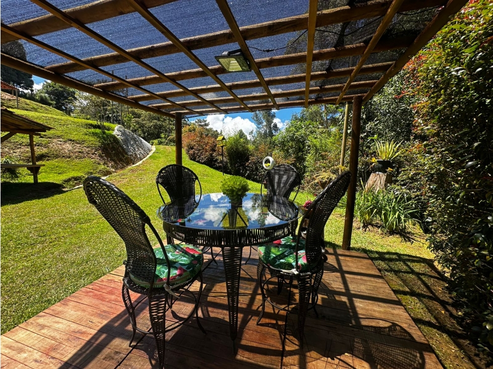 ENCANTADORA FINCA EN VENTA GUARNE LINDA VISTA — foto 2