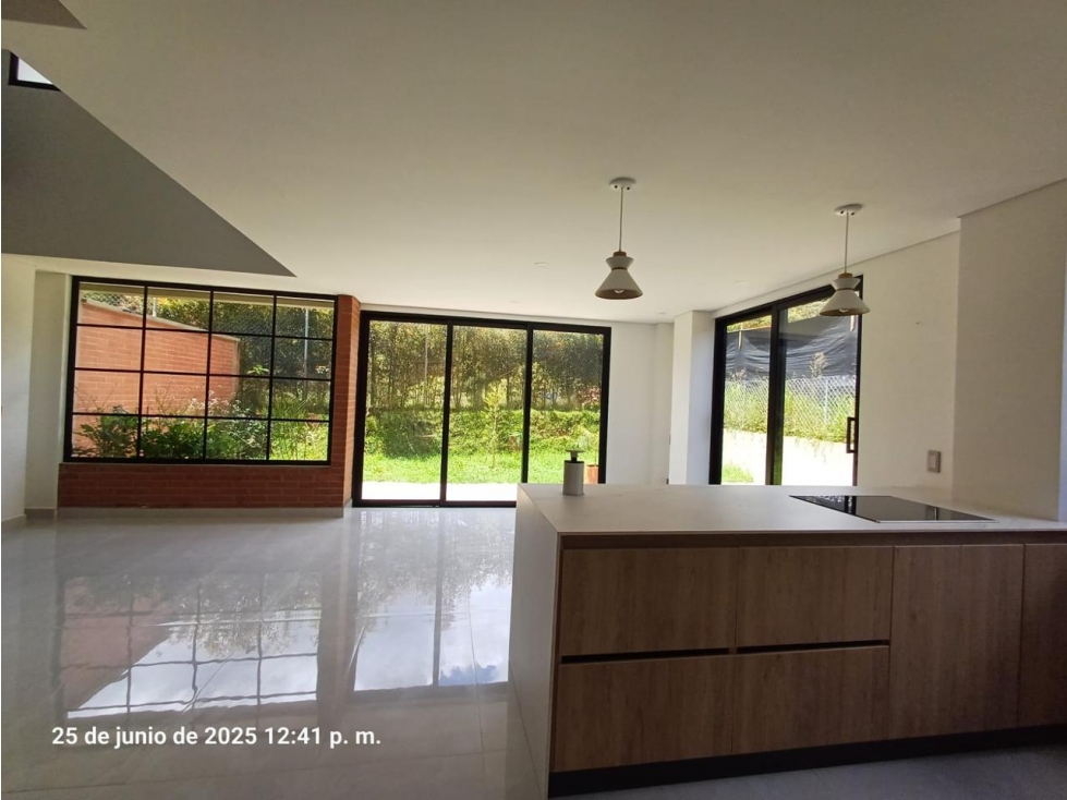 HERMOSA CASA EN VENTA EN EL RETIRO DENTRO DE UNIDAD — foto 5