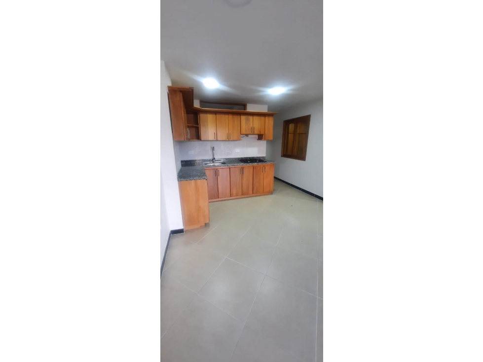 LINDA CASA PRIMER NIVEL EN VENTA EL CARMEN DE VÍBORAL — foto 3