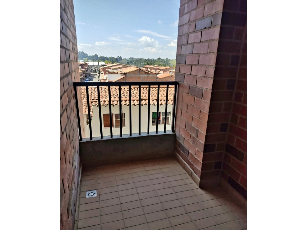 HERMOSO APARTAMENTO EN VENTA CARMEN DE VIB. EDIFICIO CON ADMINISTRACIÓ — foto 4