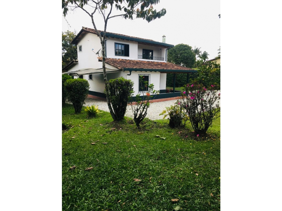 EXCELENTE CASA CAMPESTRE EN ARRIENDO RIONEGRO ANTIOQUIA - 1