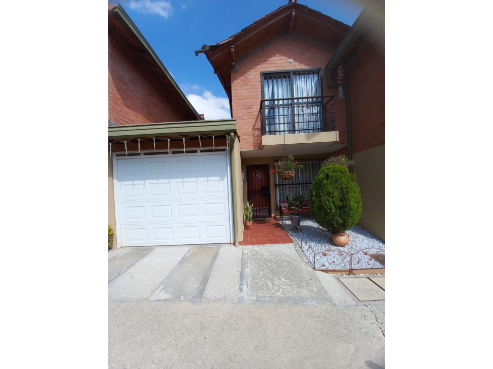 HERMOSA CASA EN VENTA SAN ANTONIO DE PEREIRA