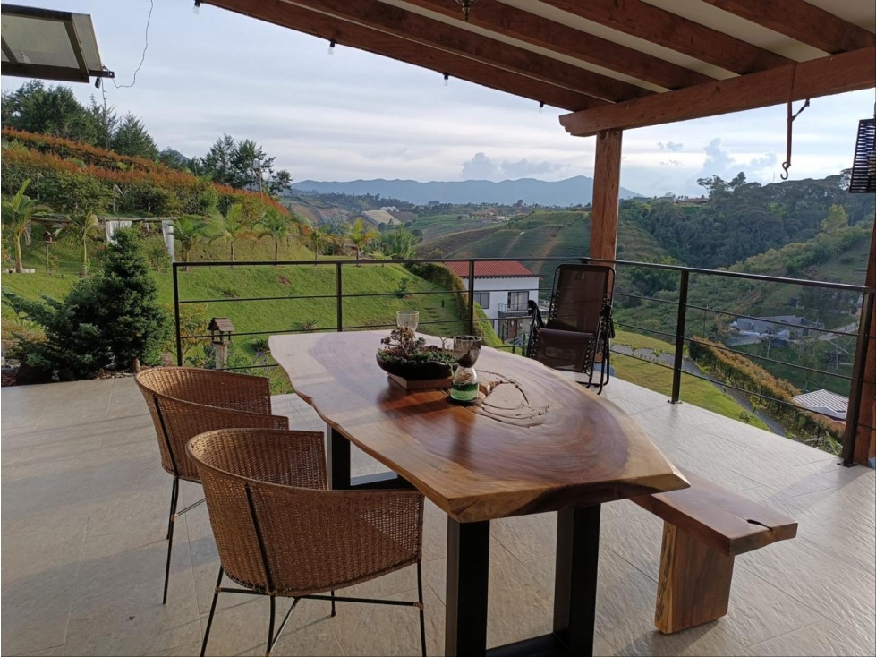ENCANTADORA FINCA EN MARINILLA LÍMITE CON EL CARMEN DE VIBORAL — foto 2