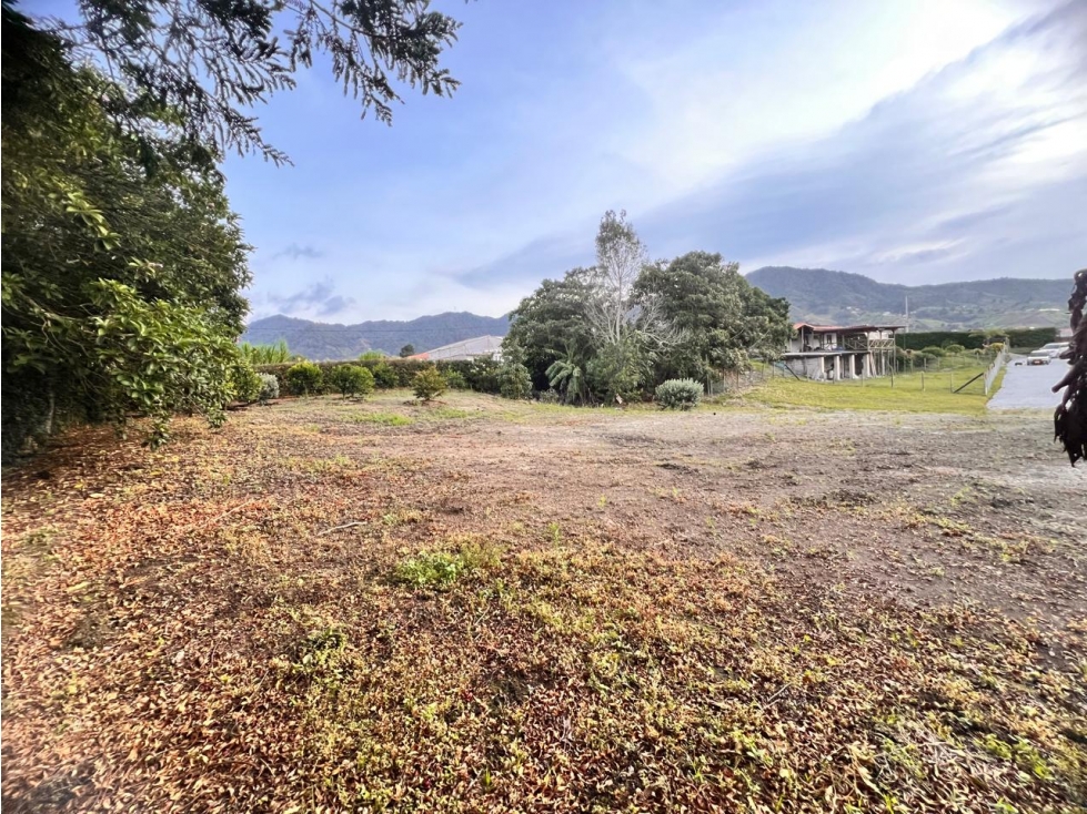 SE VENDE LINDO LOTE EN EL CARMEN DE VIBORAL ~ SECTOR CAMPO ALEGRE... — foto 2