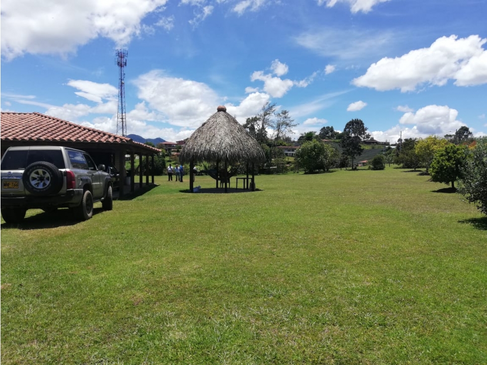 HERMOSA FINCA EN VENTA EN LA VEREDA LAS GARZONAS DEL CARMEN DE VIBORAL — foto 2