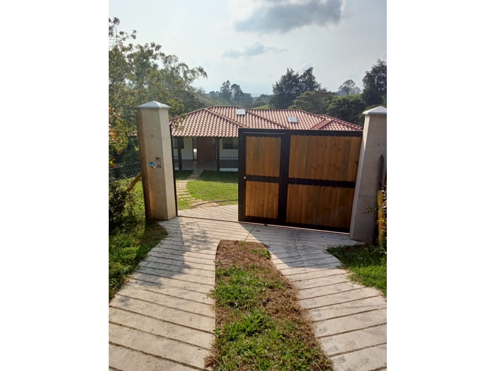 EXCELENTE CASA CAMPESTRE EN ARRIENDO RIONEGRO ANTIOQUIA - 2