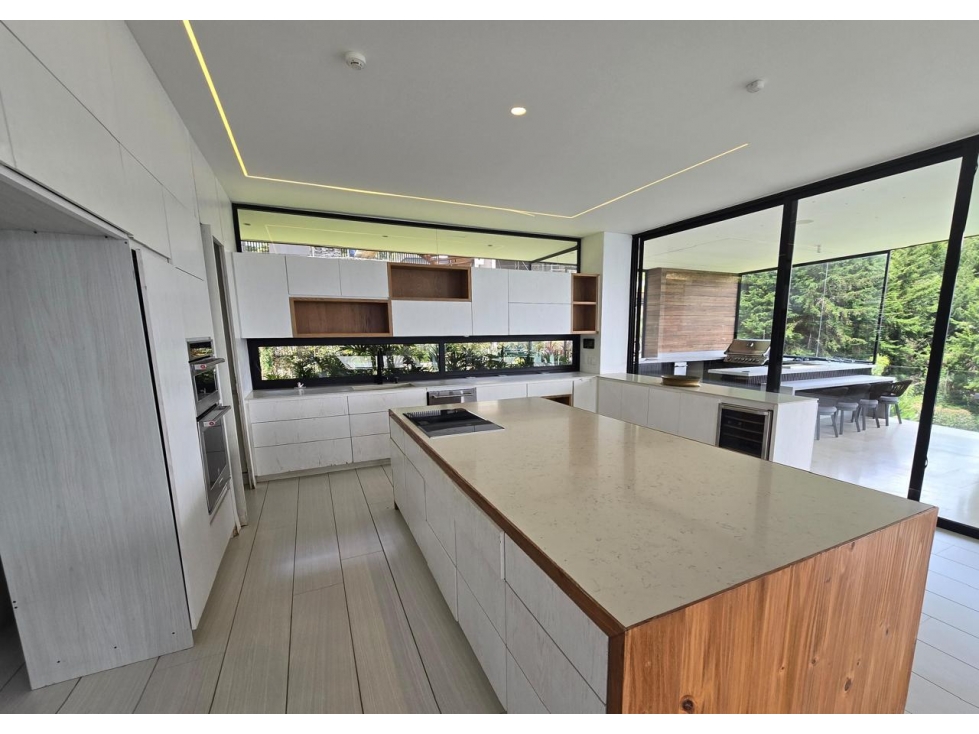 ESPECTACULAR CASA LUXURY EN VENTA LAS PALMAS MEDELLIN — foto 4