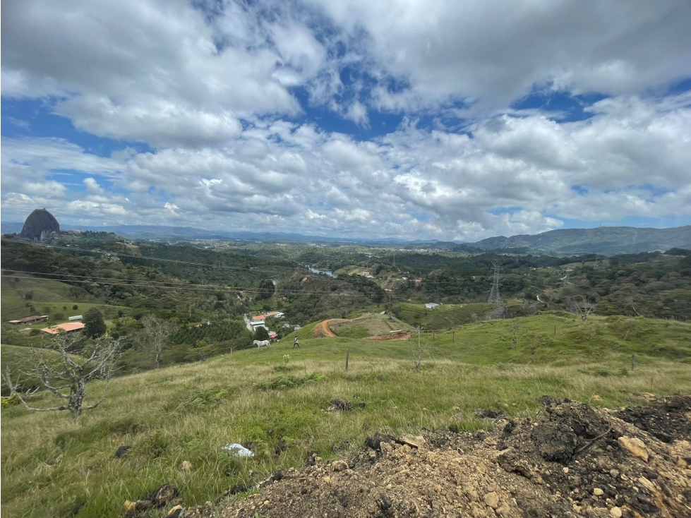 HERMOSO LOTE EN VENTA GUATAPE ANTIOQUIA — foto 2