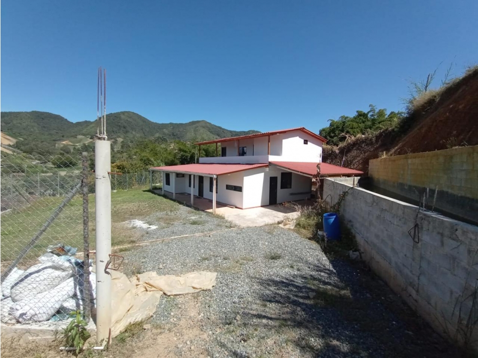 HERMOSA FINCA EN VENTA SANTUARIO - 4