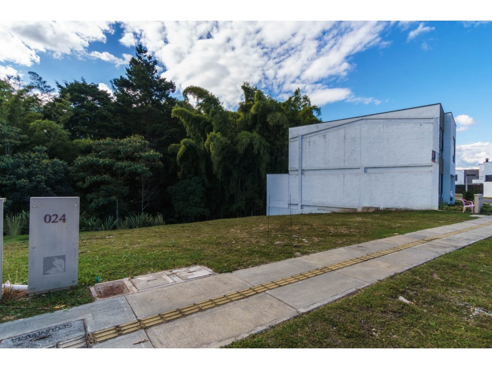 ENCANTADOR LOTE EN VENTA RIONEGRO-ANTIOQUIA — foto 2
