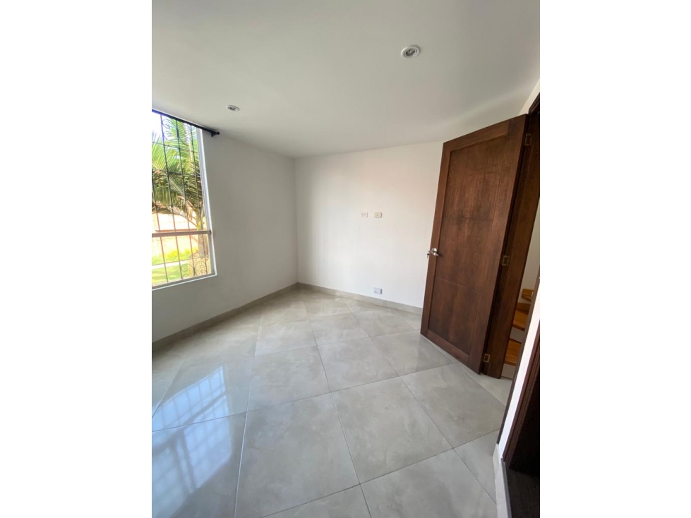 HERMOSA CASA EN VENTA EN EL PORVENIR — foto 3