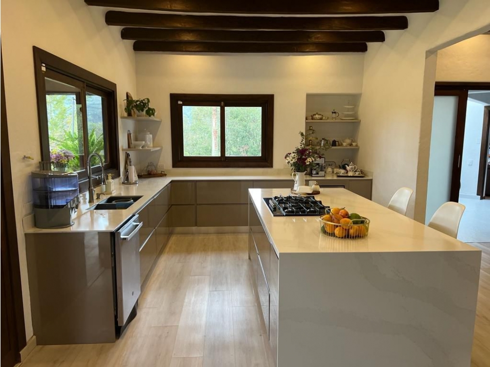 ENCANTADORA FINCA EN VENTA EL RETIRO — foto 3