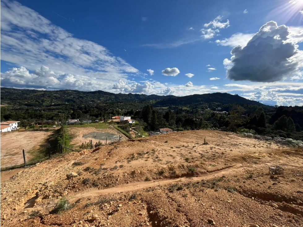 ENCANTADORES LOTES EN VENTA GUARNE — foto 2